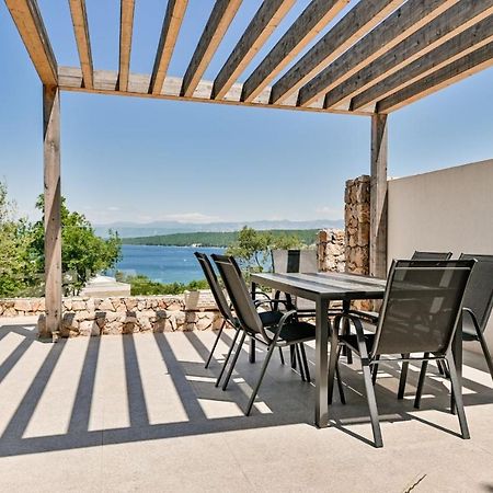 Apartment Flori With Sea View Malinska Buitenkant foto