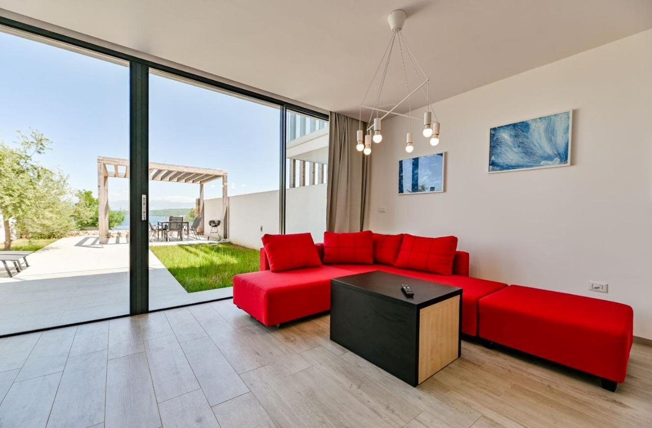 Apartment Flori With Sea View Malinska Buitenkant foto
