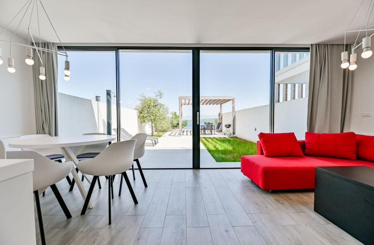 Apartment Flori With Sea View Malinska Buitenkant foto